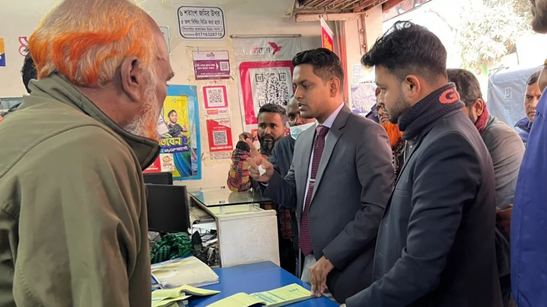 বেশি দামে গ্যাস সিলিন্ডার বিক্রি করায় ২ ব্যবসায়ীকে জরিমানা